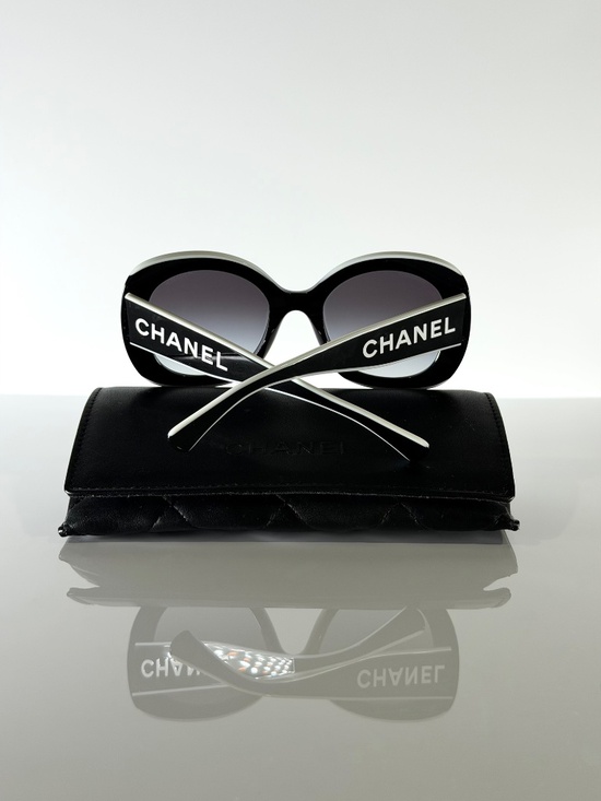 Chanel 71414 CC Logo Sunglasses – Black & White main image 12
